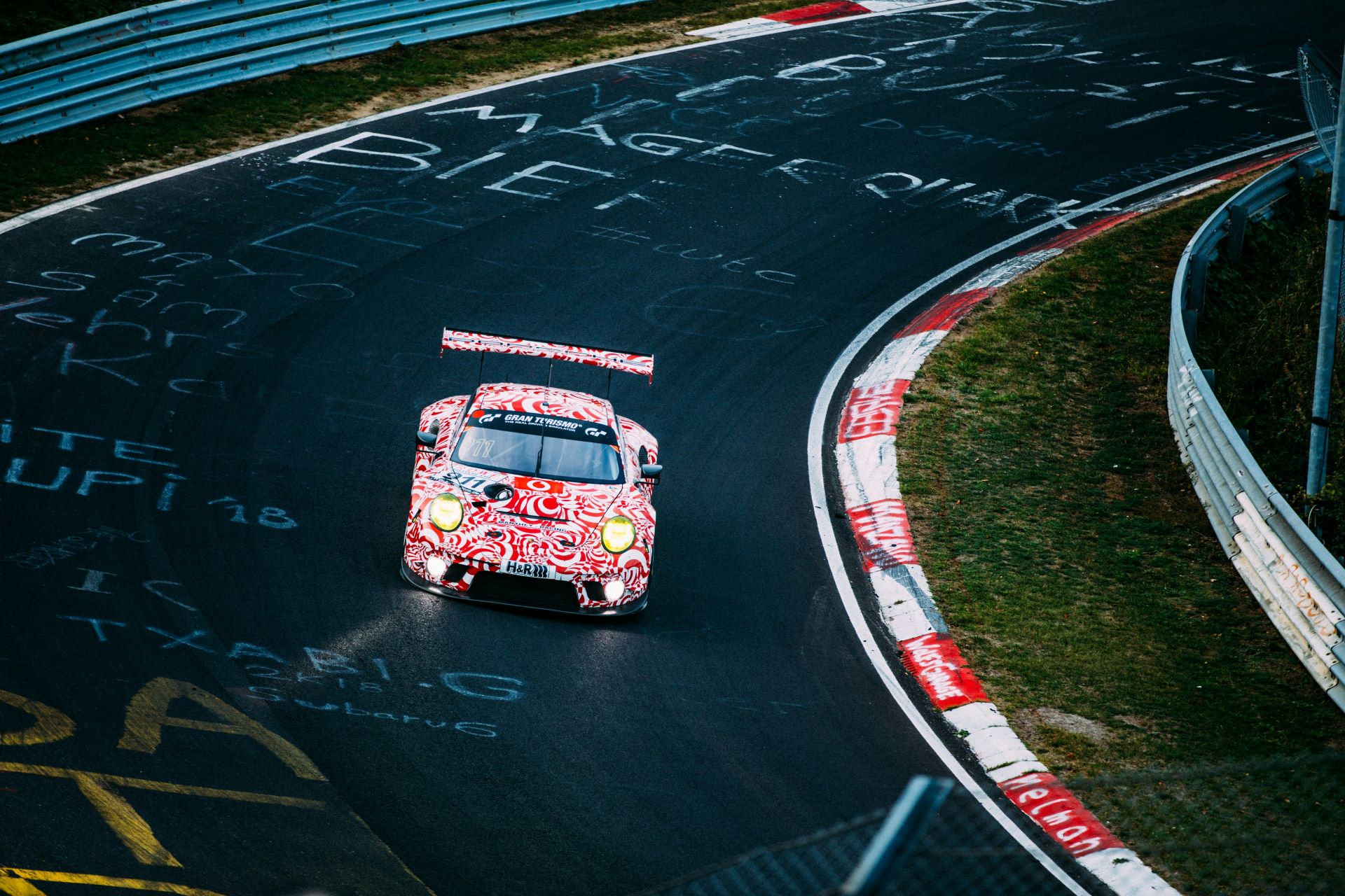 racing-heritage-in-modern-marketing-how-motorsports-influence-brand-identity-1.jpg