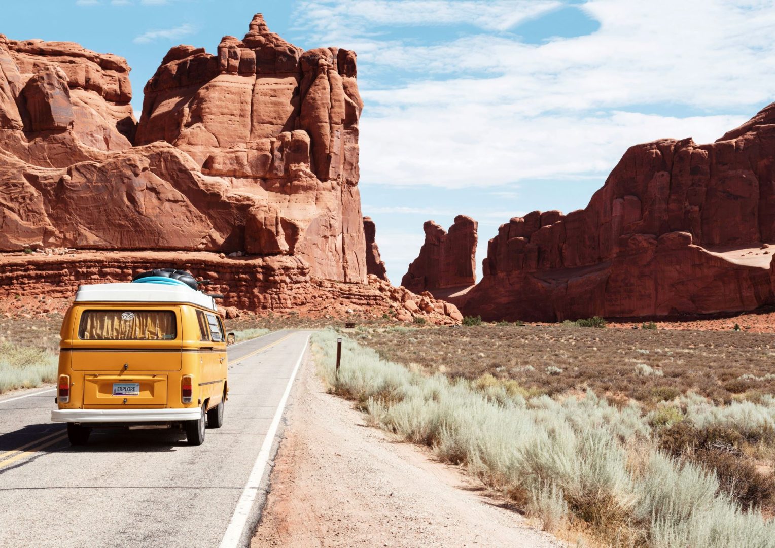 reviving-the-road-trip-how-automotive-ads-encourage-the-return-of-family-adventures-1-1528x1080.jpg