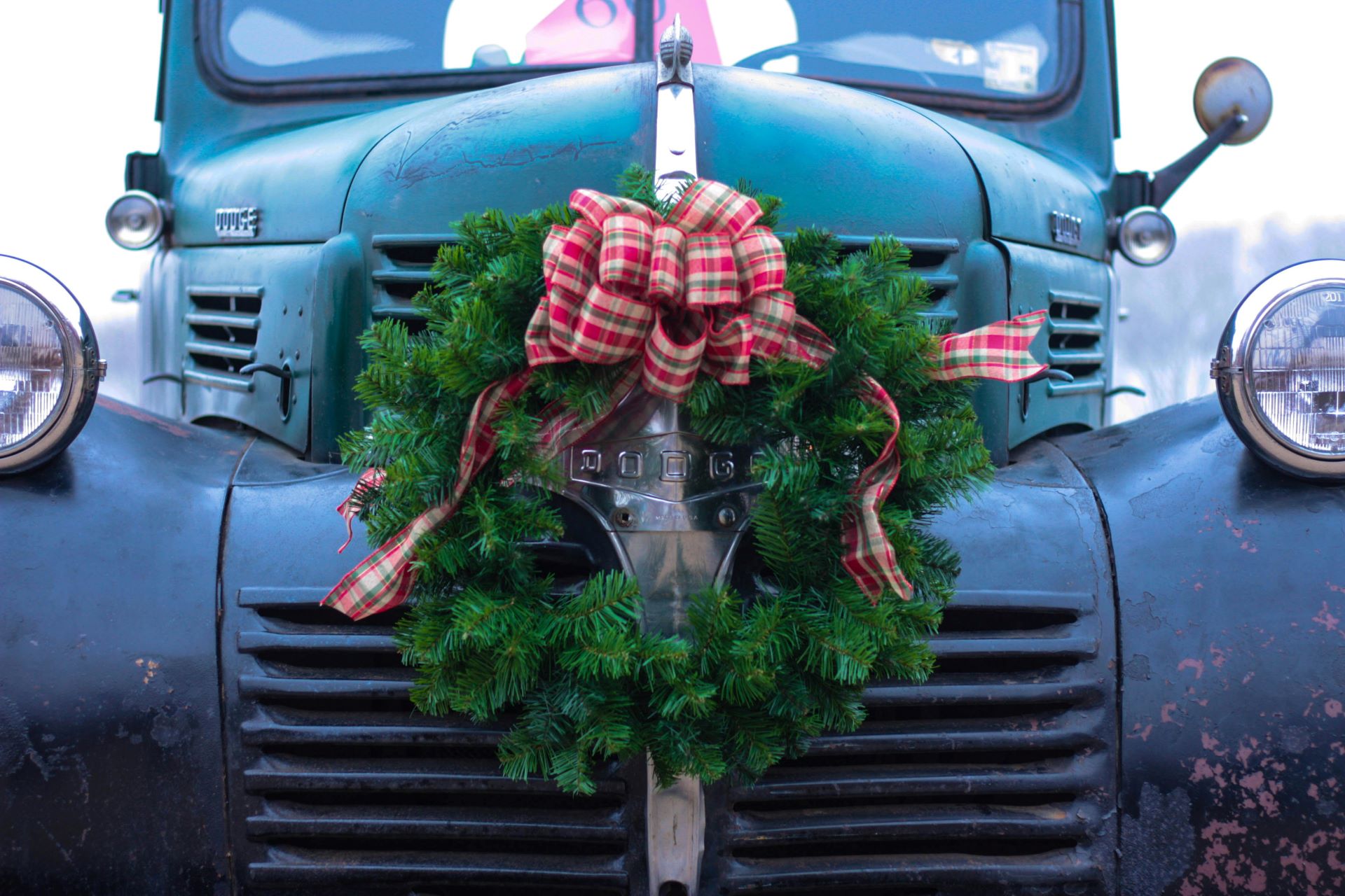seasonal-automotive-campaigns-selling-cars-through-holidays-and-events.jpg