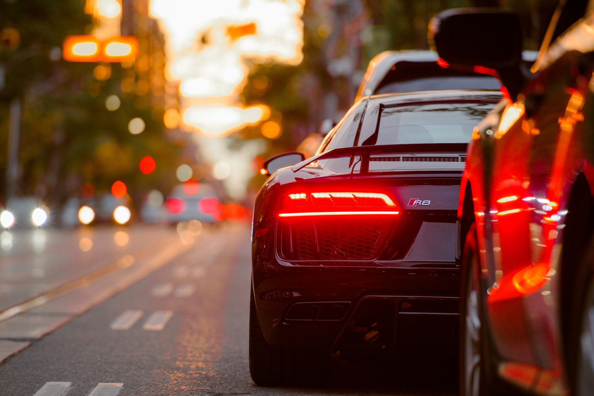 selling-an-experience-not-a-product-the-role-of-immersive-storytelling-in-automotive-ads-2.jpg