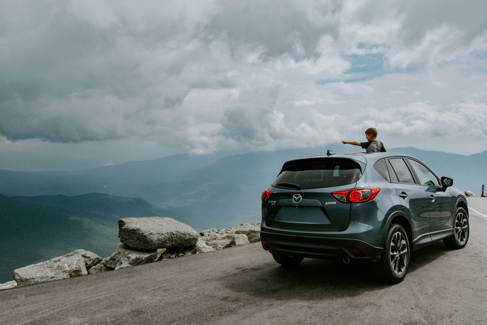 selling-suvs-and-crossovers-how-marketing-shifts-to-capture-the-adventure-seeking-consumer-2-1620x1080.jpg