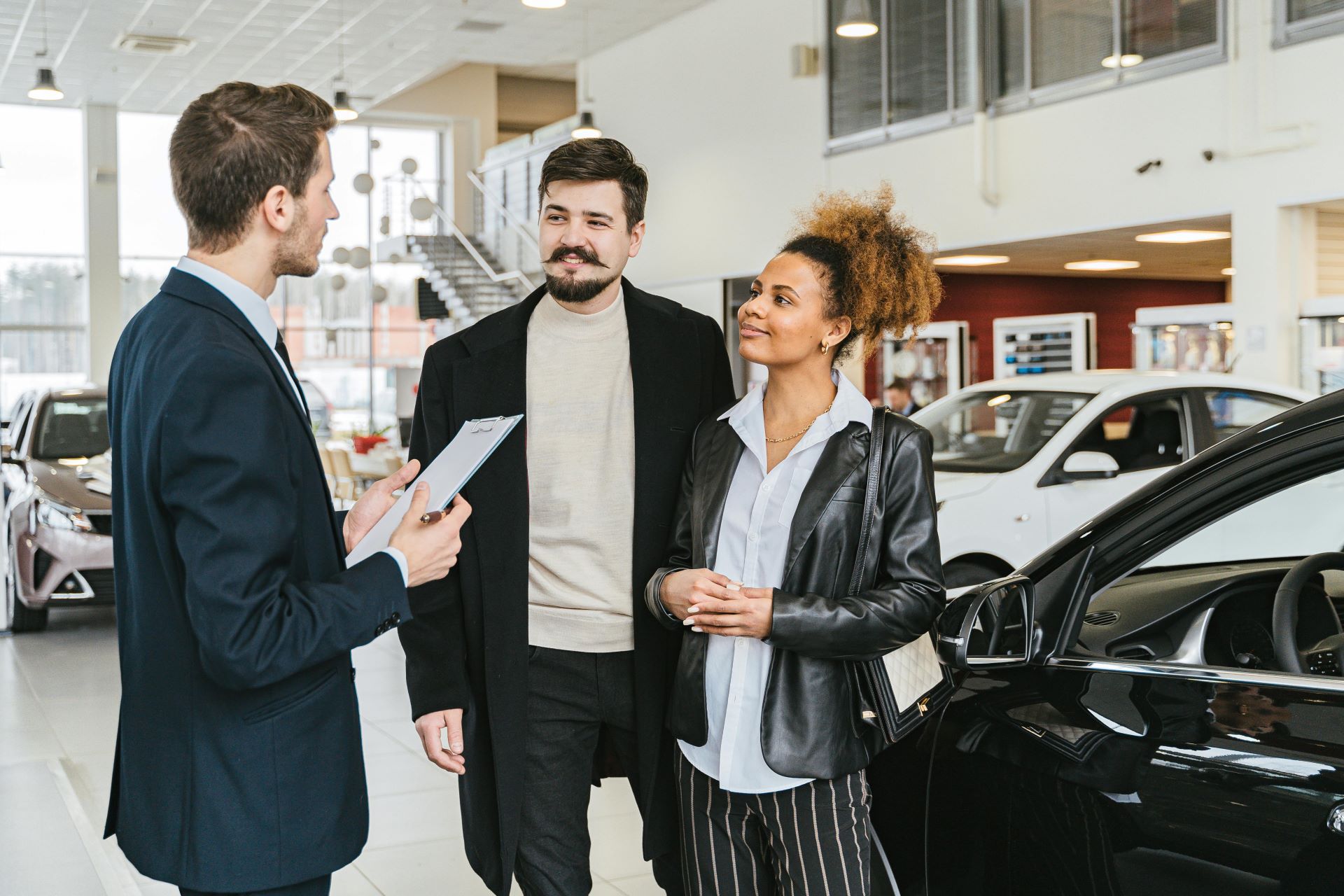strategies-for-car-dealerships-to-retain-customers-2.jpg