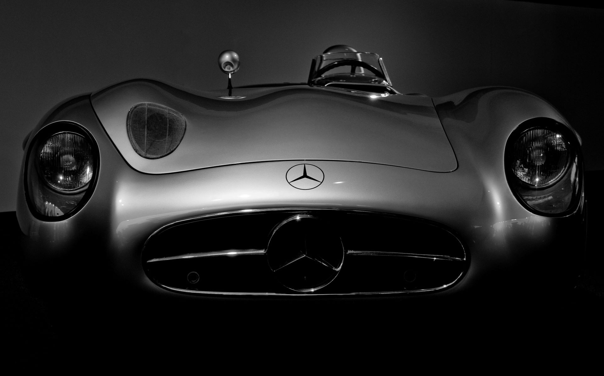 the-environmental-impact-of-automotive-advertising-a-focus-on-sustainability-2.jpg