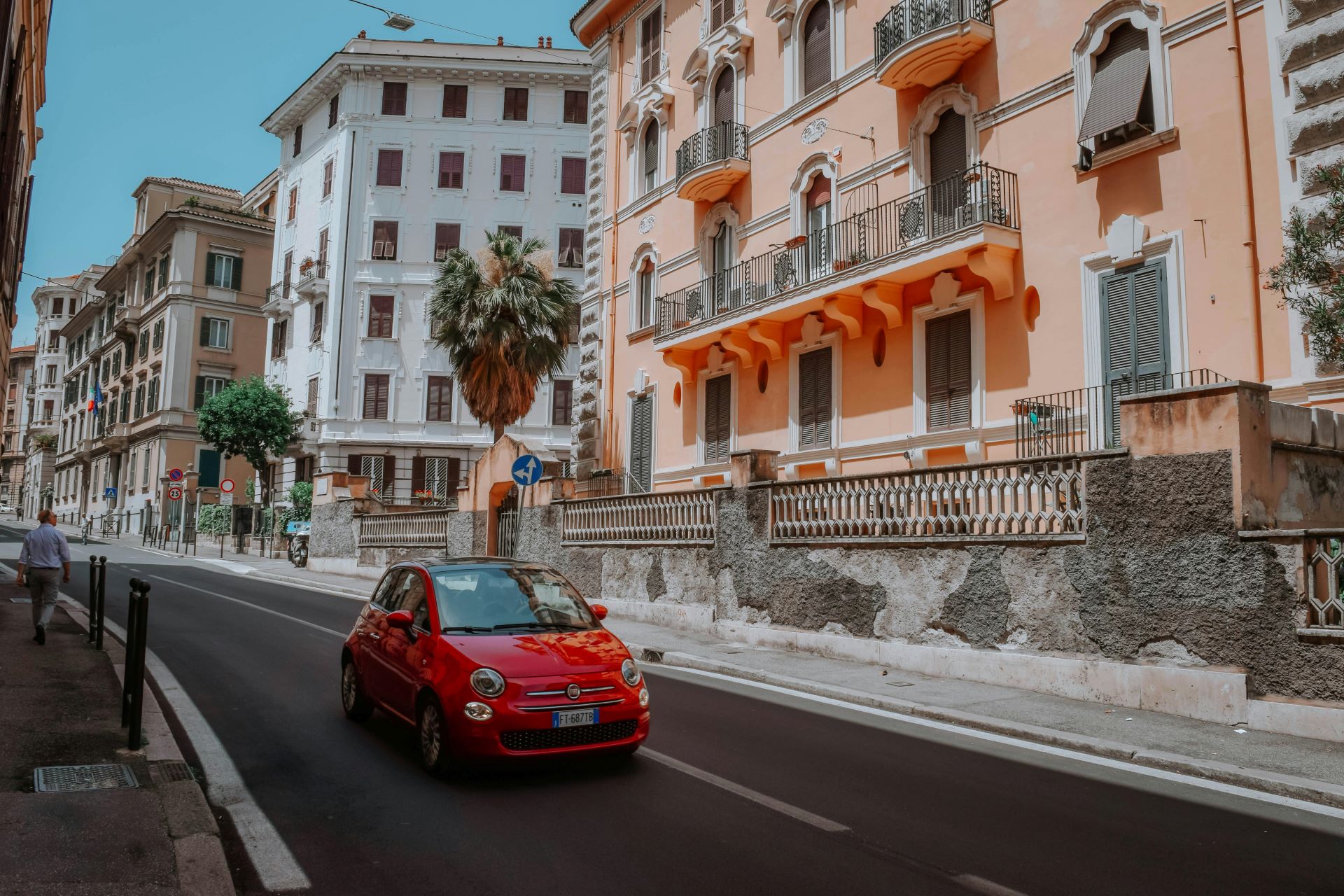 the-intersection-of-automotive-marketing-and-tourism-promoting-road-trips-and-vehicle-experiences-2.jpg