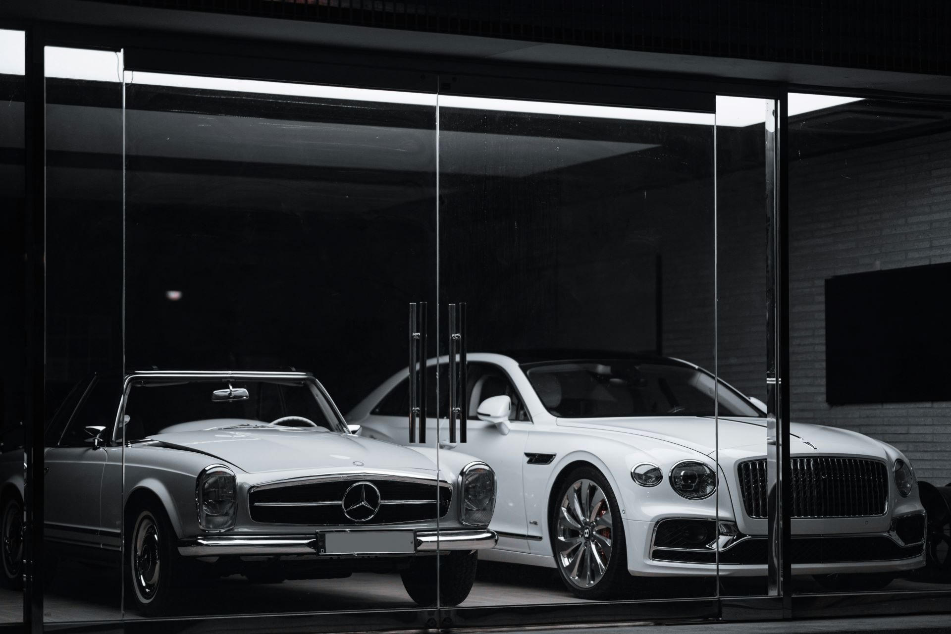 the-luxury-experience-beyond-the-car-redefining-automotive-marketing-through-lifestyle-services-and-exclusivity-2.jpg