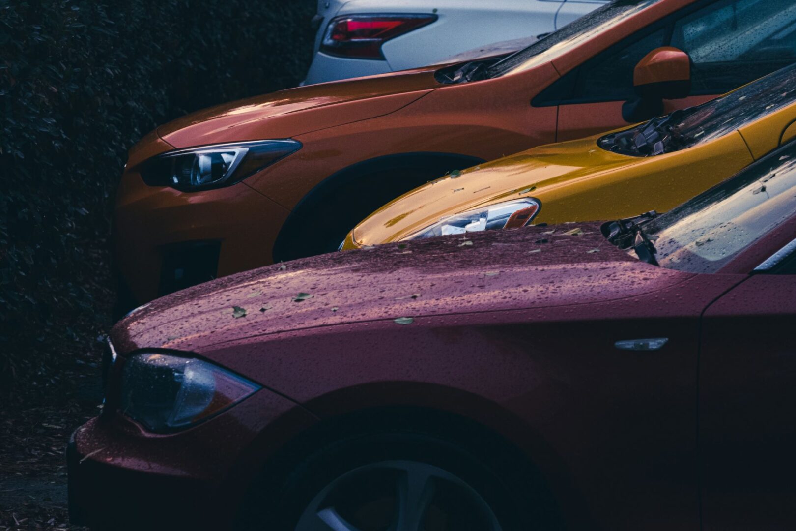the-psychology-of-colour-and-design-in-car-marketing-1620x1080.jpg