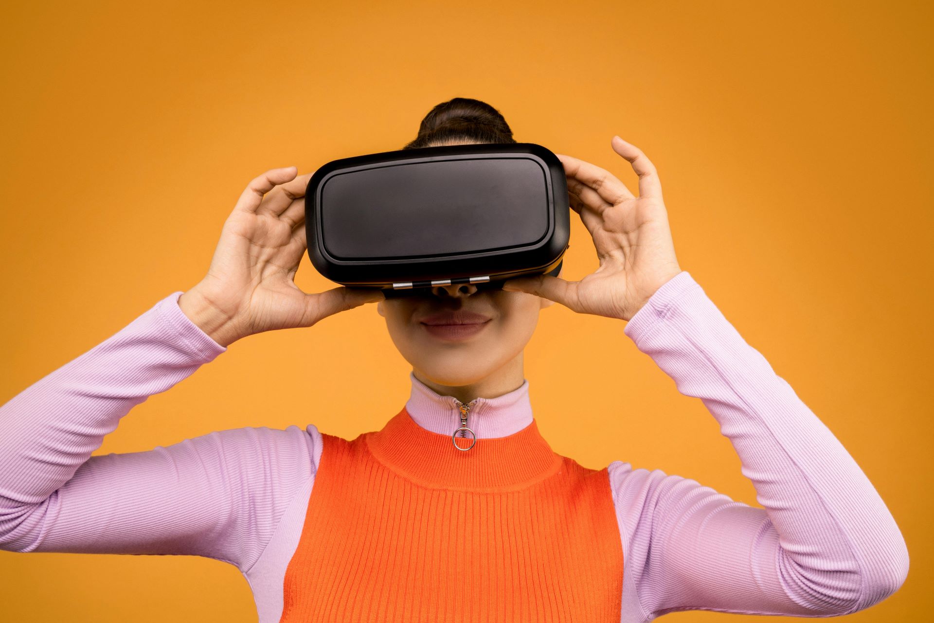 the-role-of-virtual-reality-in-automotive-showroom-advertising-1.jpg