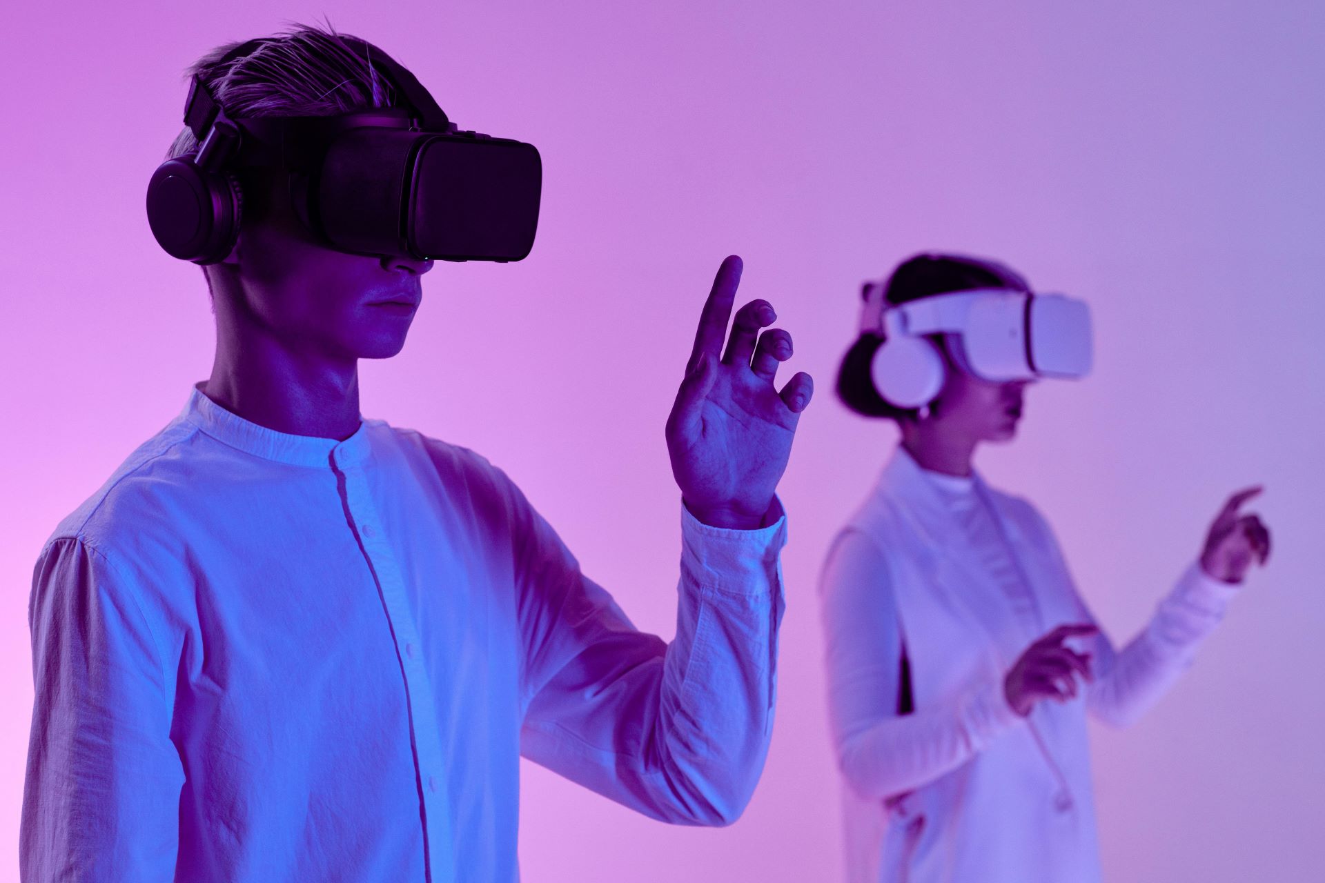 the-role-of-virtual-reality-in-automotive-showroom-advertising-2.jpg