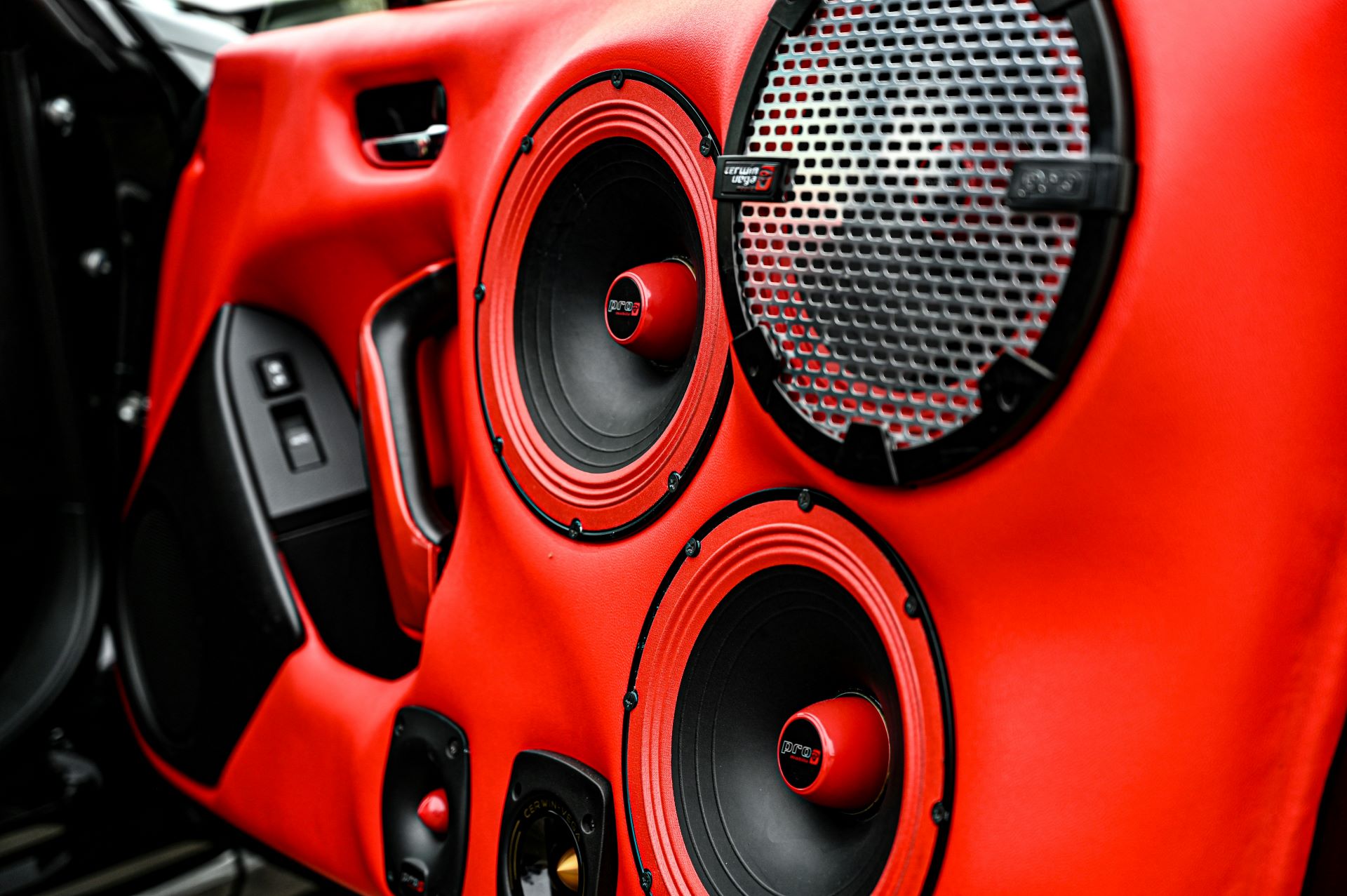 the-sound-of-speed-how-audio-branding-is-driving-automotive-ads-forward-2.jpg