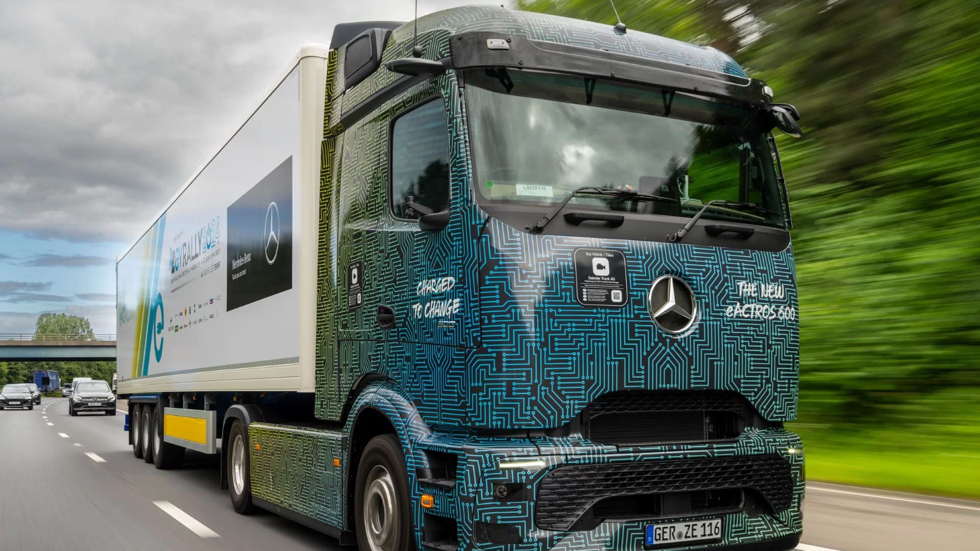 trucks.jpg
