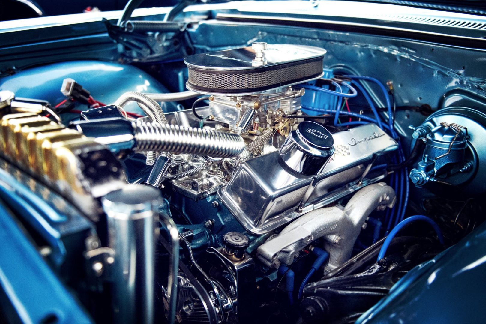 under-the-hood-how-technical-features-are-simplified-in-advertising-1620x1080.jpg