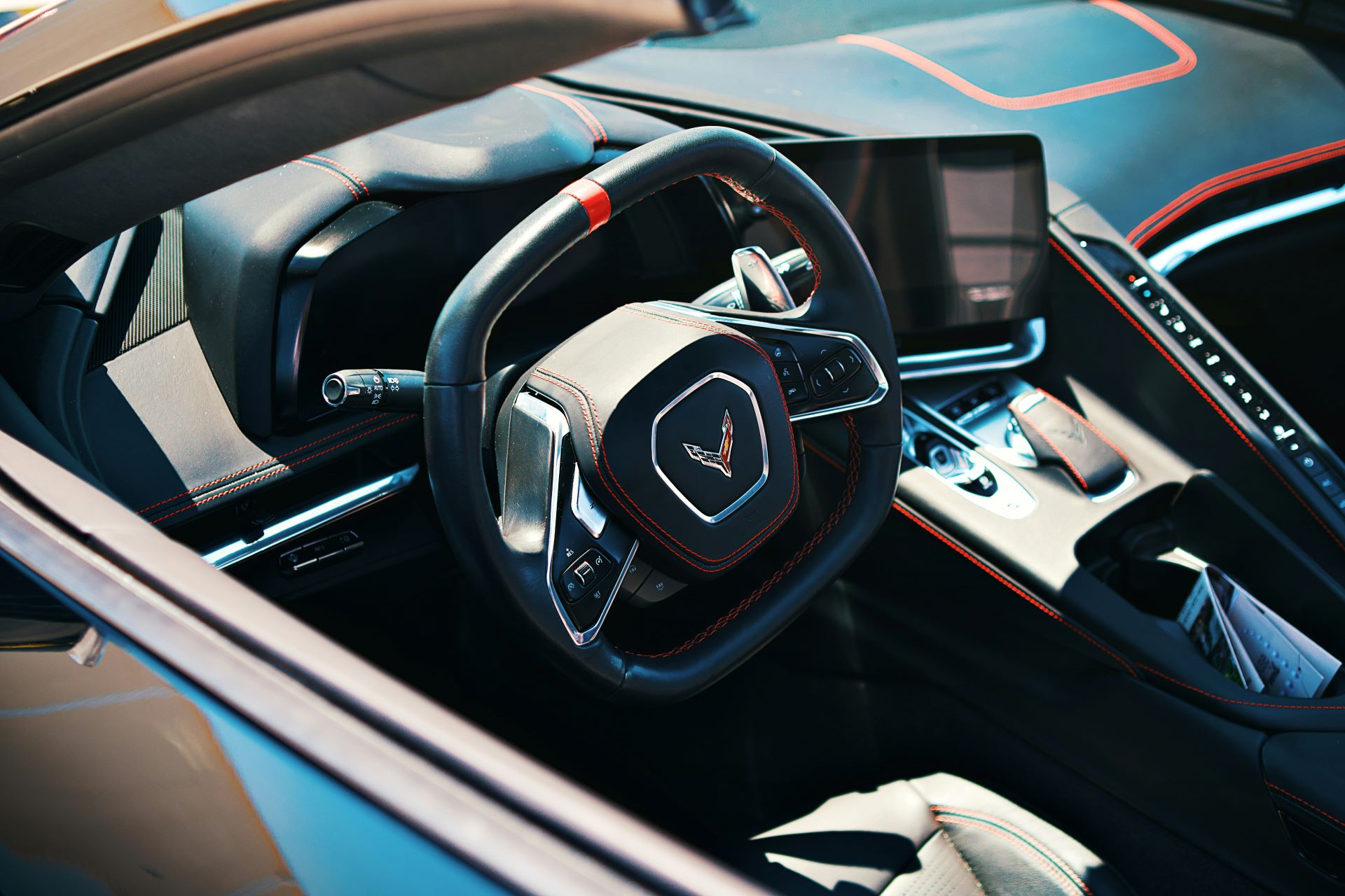 voice-vision-and-the-virtual-test-drive-how-ai-ar-and-vr-are-transforming-automotive-engagement-1.jpg