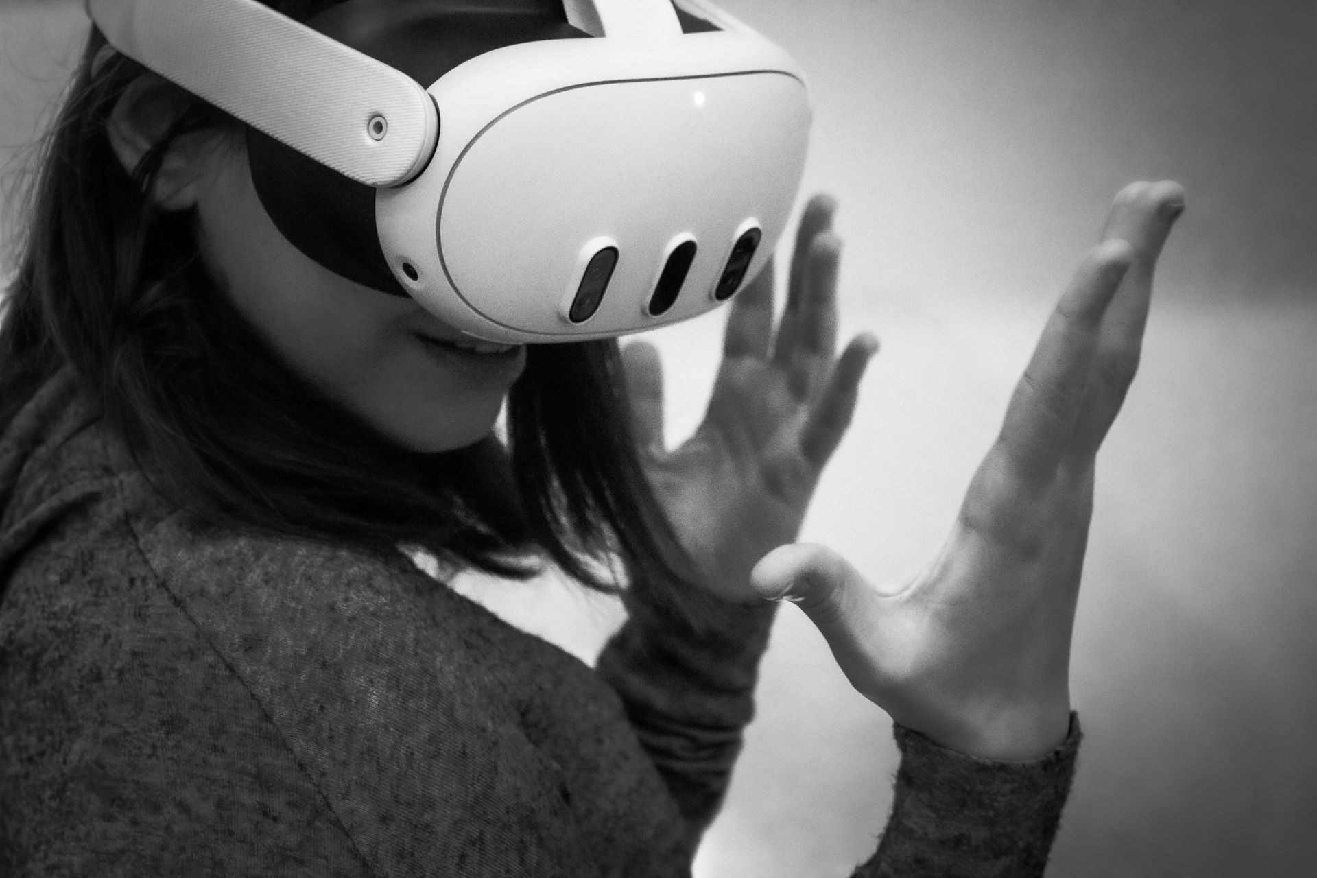 voice-vision-and-the-virtual-test-drive-how-ai-ar-and-vr-are-transforming-automotive-engagement.jpg