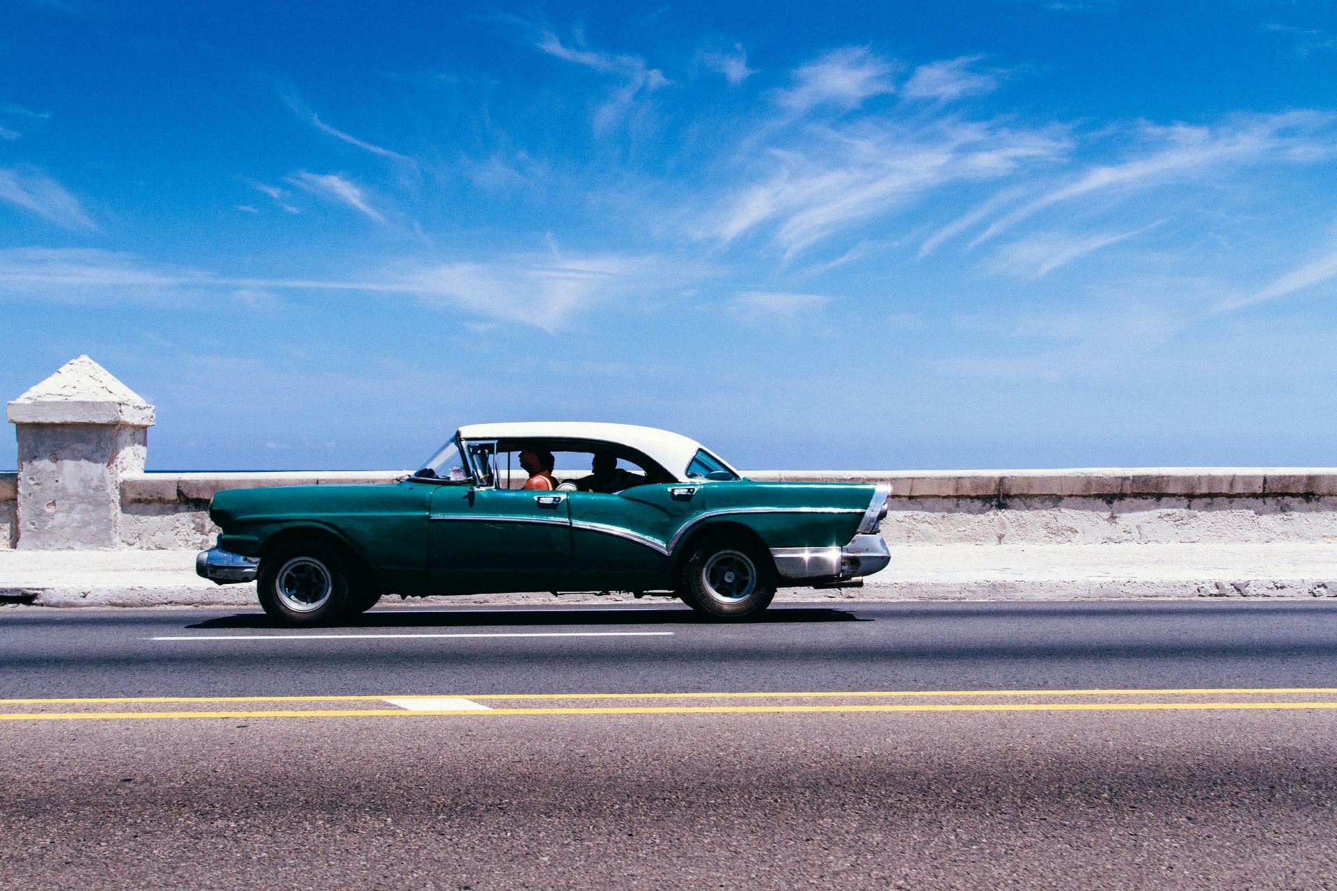 why-nostalgia-sells-classic-cars-and-retro-themed-marketing-2.jpg