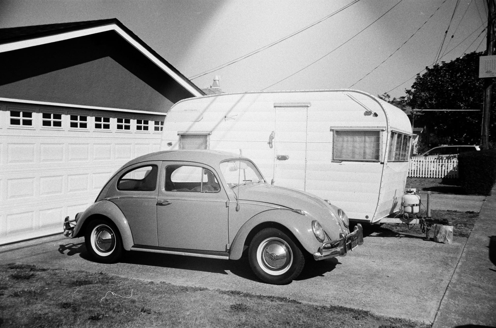 why-retro-ads-resonate-tapping-into-nostalgia-to-sell-modern-cars-1-1629x1080.jpg